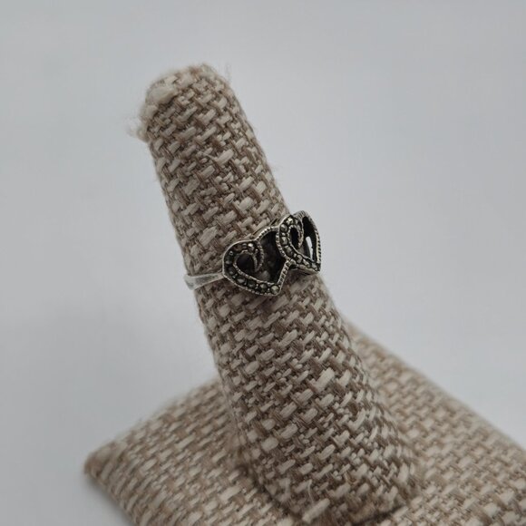 Size 5.75 Sterling Silver Double Heart Marcasite Stones Ring A3294 - Picture 2 of 8
